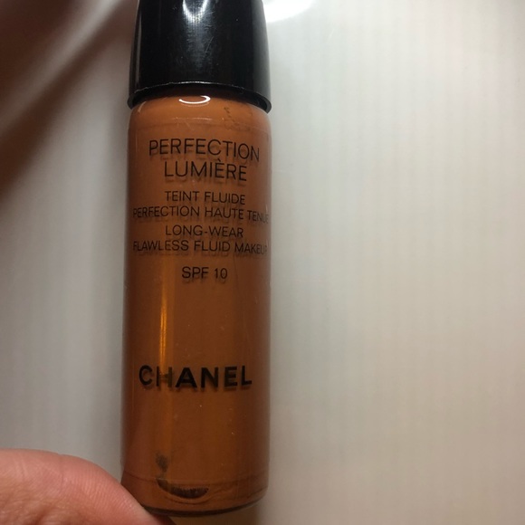 CHANEL Perfection Lumiere in 134 Ambre 20ml - Picture 3 of 3